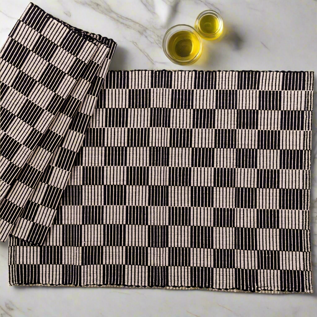 S/4 Handloomed Checkered Placemats - Black