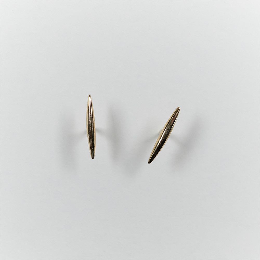 Grain bar stud earrings